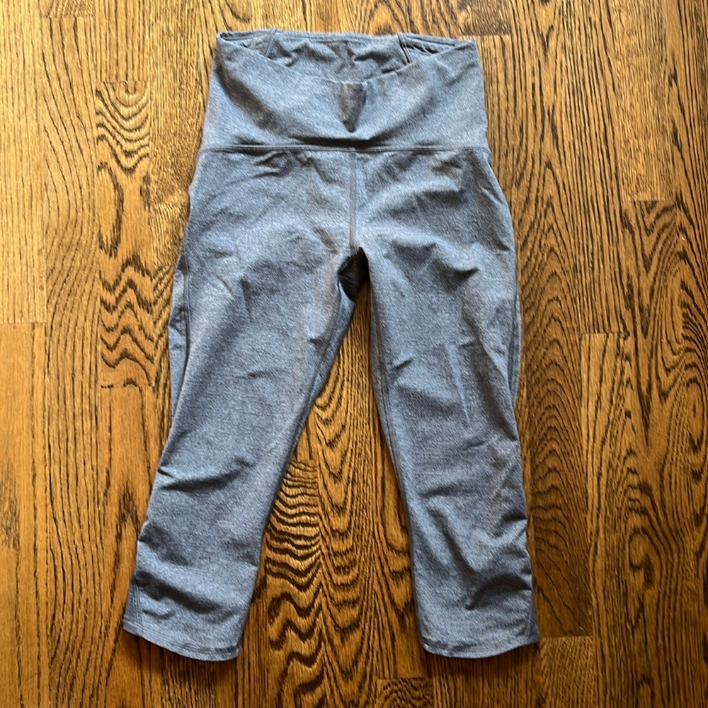 Lululemon 3/4 leggings, heather grey, size 6